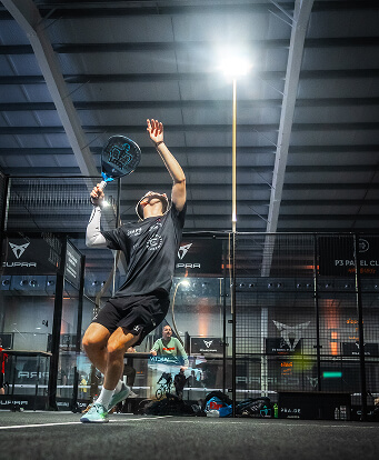 Padel-Spieler in action